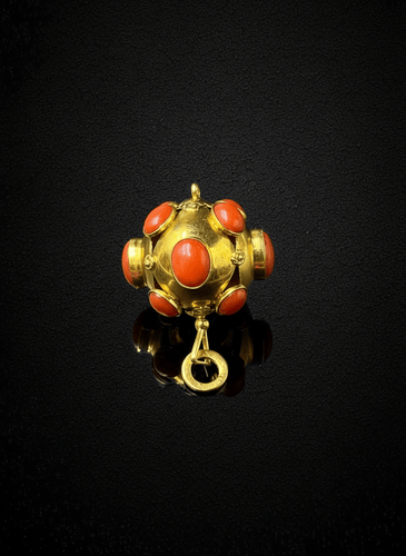Pendentif Mina - Pendentif en or jaune et corail 58 Facettes