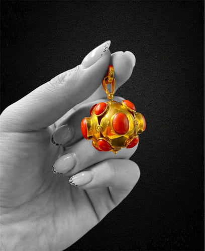 Pendentif Mina - Pendentif en or jaune et corail 58 Facettes