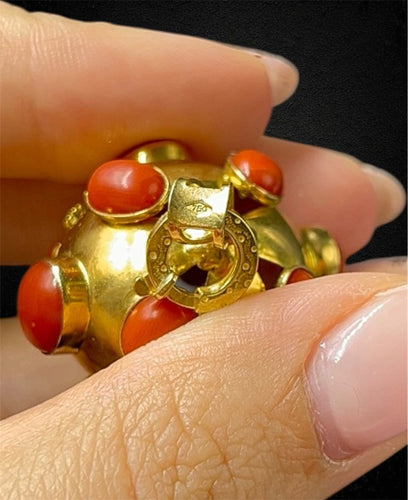 Pendentif Mina - Pendentif en or jaune et corail 58 Facettes