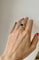 Art déco - Bague saphir et diamants en platine et or jaune