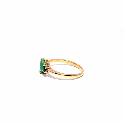 55 Drop of Nature - Bague en or jaune, émeraude et saphirs 58 Facettes 50490