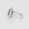 53.5 Bague marguerite en or blanc, saphir Ceylan et diamants 58 Facettes EB10