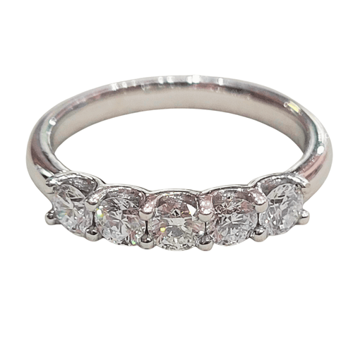54 Bague demi-alliance en or blanc 18K et diamants 58 Facettes S465