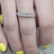 54 Bague demi-alliance en or blanc 18K et diamants 58 Facettes S465