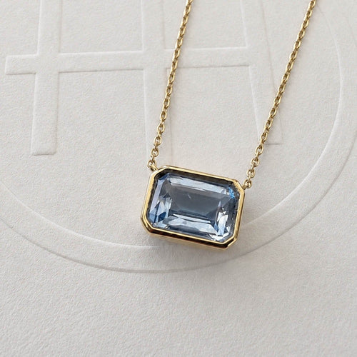 Love More - Collier en or 18 ct et saphir bleu de Ceylan 58 Facettes GPD1015CB