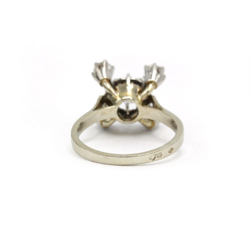 51.5 Bague en or blanc, platine et diamants 58 Facettes 260203R