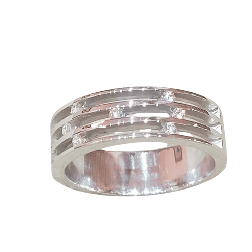 55.5 Bague en or blanc 18 carats et diamants 58 Facettes S104