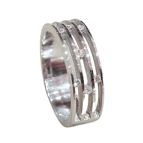 55.5 Bague en or blanc 18 carats et diamants 58 Facettes S104
