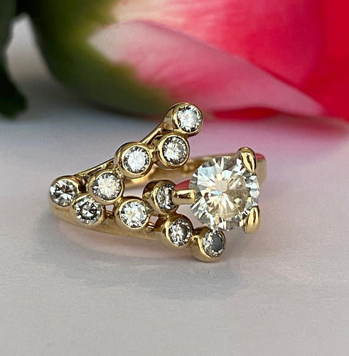 56 Bague cocktail vintage en or jaune 18 ct et diamants 58 Facettes ring