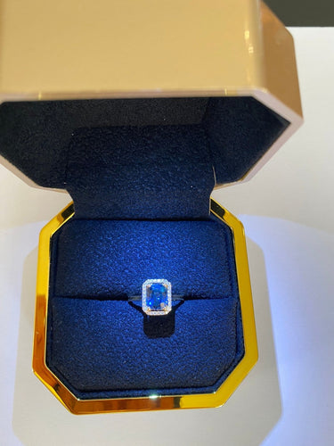 53 ALGT - Bague en or jaune 18 ct avec spinelle et diamants 58 Facettes ring