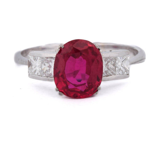 55 Bague vintage en or blanc, rubis et diamants 58 Facettes AN633 (0599)