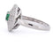 55 Bague en or blanc 18 kt avec émeraude et diamants 58 Facettes AN RL64 (0589)