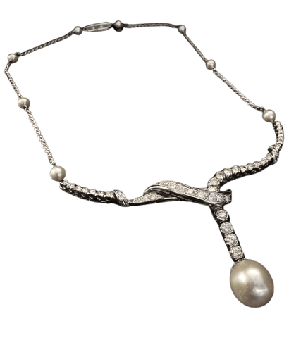 Collier en or blanc avec perle et diamants
