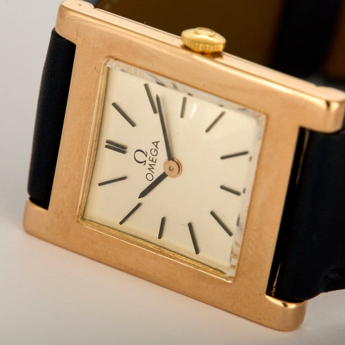 Omega Tank Brick - Montre en or rose 18K cadran argenté 58 Facettes A1177