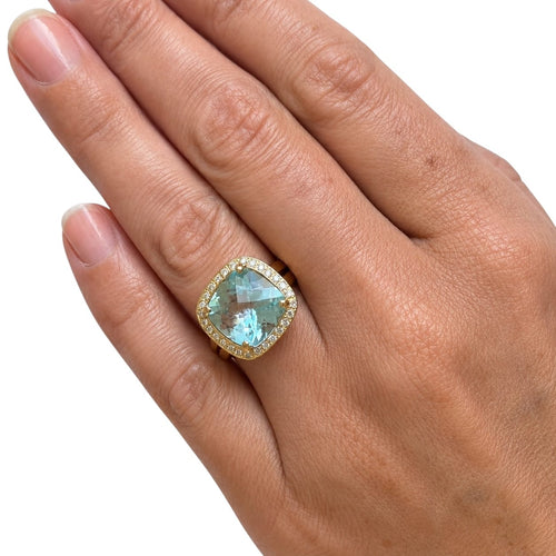 59 Bague cocktail en or jaune 18 carats, aigue-marine et diamants 58 Facettes 393