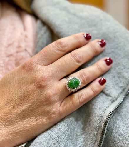 51 Bague en or blanc 18 ct avec jade vert et diamants 58 Facettes 90435
