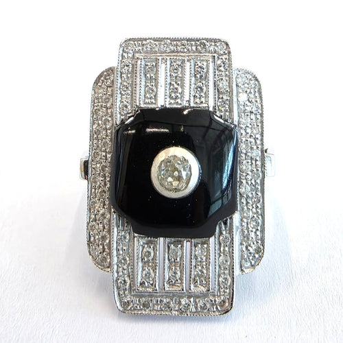 59 Bague en or blanc 18 ct avec diamants et onyx 58 Facettes 286/26 E
