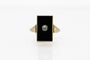 54 Bague ancienne Art déco en or jaune, onyx et diamant 58 Facettes 13453