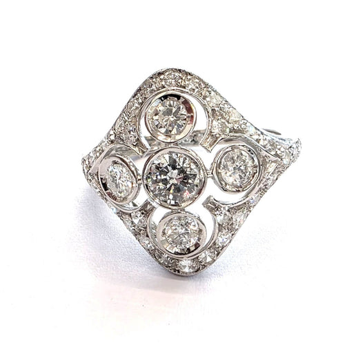 54 Bague en or blanc 18 kt avec diamants 58 Facettes 296/26 C