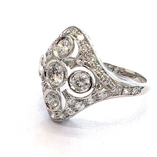 54 Bague en or blanc 18 kt avec diamants 58 Facettes 296/26 C