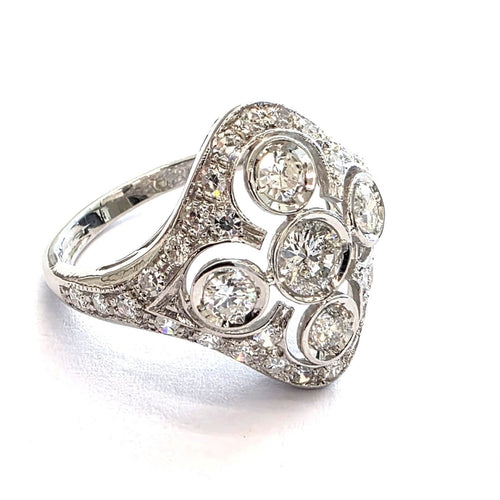 54 Bague en or blanc 18 kt avec diamants 58 Facettes 296/26 C