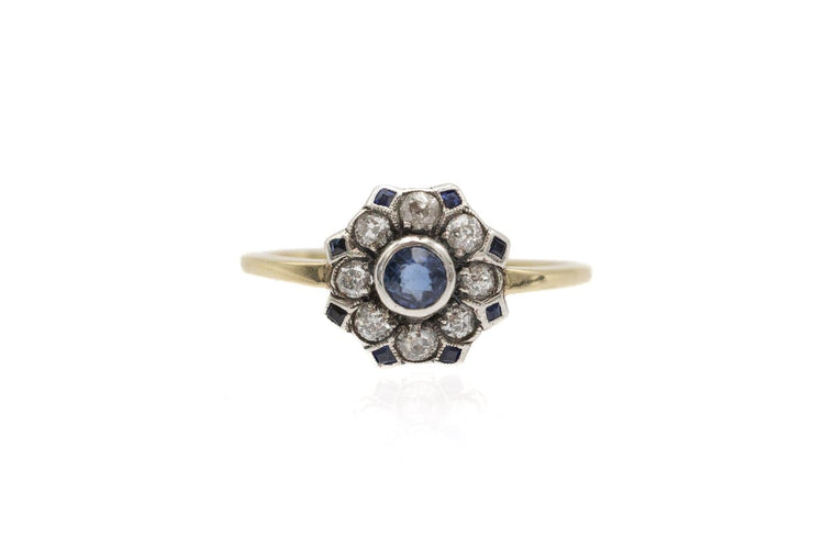 58.5 Bague ancienne en or jaune, argent, saphirs synthétiques et diamants 58 Facettes 13530