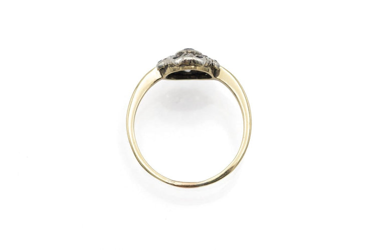 58.5 Bague ancienne en or jaune, argent, saphirs synthétiques et diamants 58 Facettes 13530