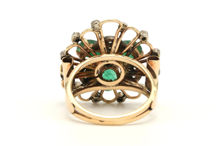 54 Art Nouveau - Bague en or jaune 18 carats, émeraude et diamants 58 Facettes 23049