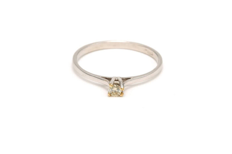 53 Bague contemporaine en or blanc et diamant 58 Facettes 19411