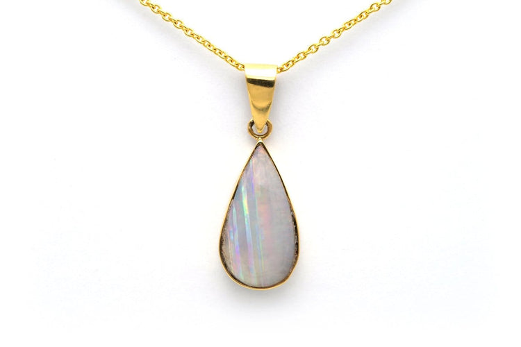 Pendentif contemporain en or jaune 18 carats et opale 58 Facettes 17856