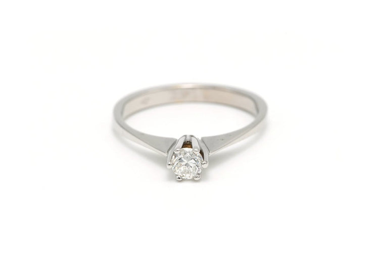 56 Solitaire années 70 - Bague en or blanc et diamant 58 Facettes 22907