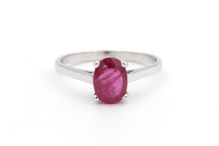 52 Bague contemporaine en or blanc 18 carats et rubis 58 Facettes 19408