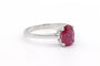 52 Bague contemporaine en or blanc 18 carats et rubis 58 Facettes 19408