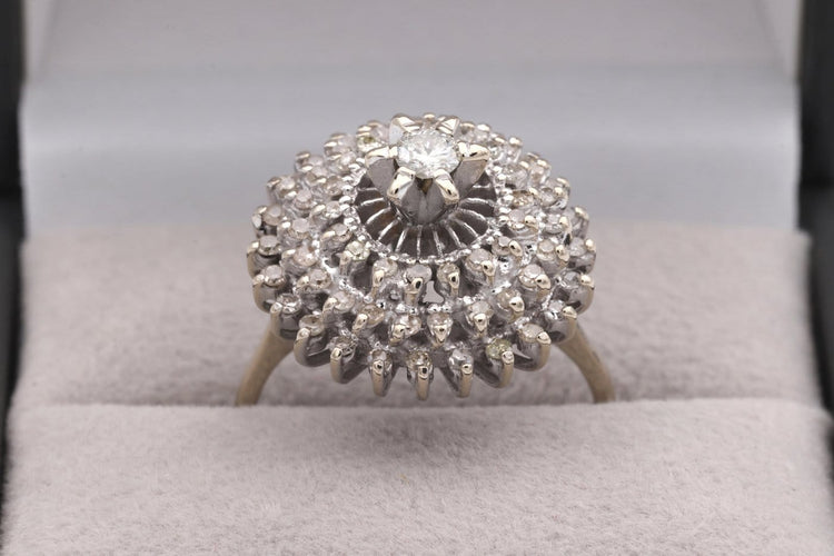 53 Bague années 70 en or blanc 18 carats et diamants 58 Facettes 22906