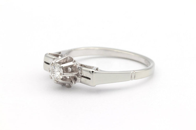 51 Bague Art déco en or blanc et diamant 58 Facettes 22911