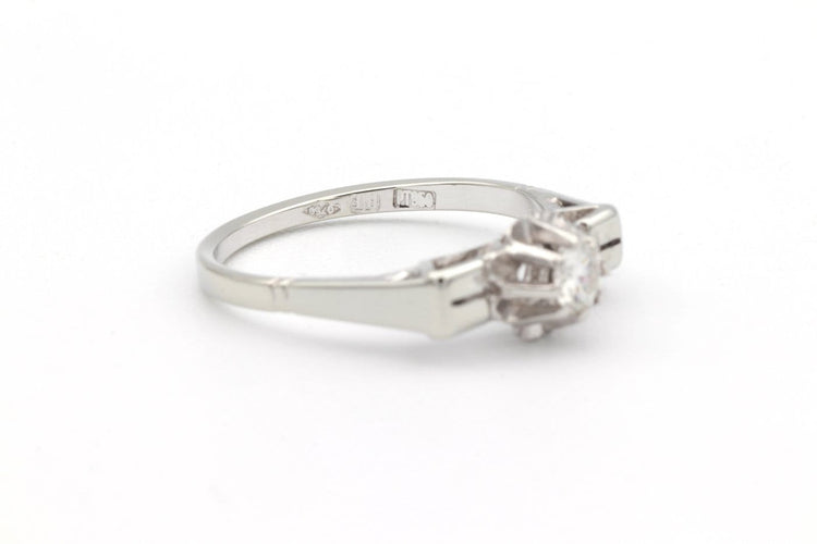 51 Bague Art déco en or blanc et diamant 58 Facettes 22911