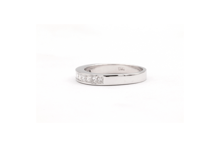 54 Alliance demi-américaine en or blanc 18 carats et diamants princesse 58 Facettes 19364