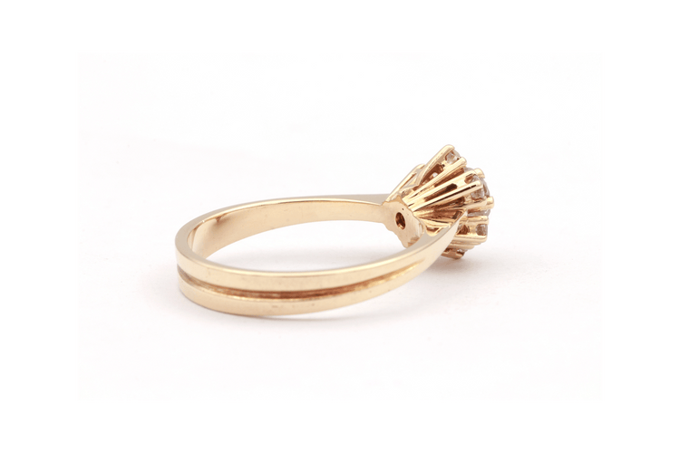 54 Bague contemporaine en or jaune 18 carats et diamants 0,48 ct 58 Facettes 23065