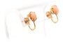 Boucles d'oreilles contemporaines en or jaune 14 carats et corail 58 Facettes 20547