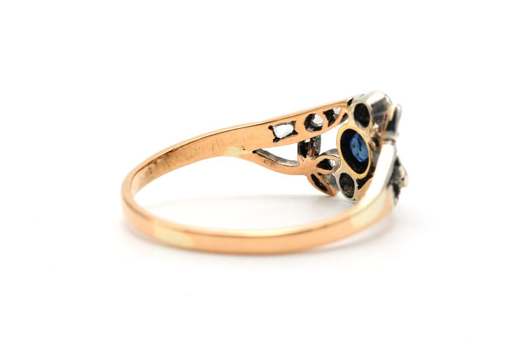 56 Bague Art Nouveau en or jaune et blanc 18 carats, saphir et diamants 58 Facettes 23385