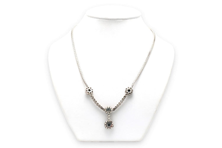Années 70 - Collier en or blanc, saphirs et diamants 58 Facettes 23301