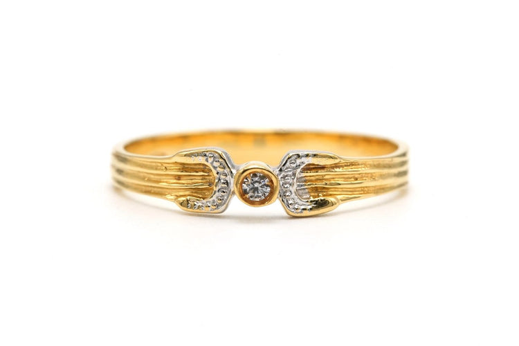 56 Bague contemporaine en or jaune 18 ct et diamant taille brillant 58 Facettes 23544