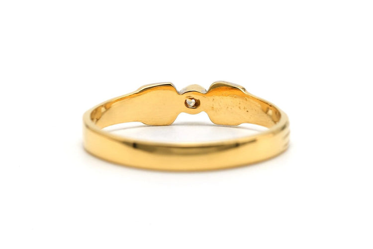 56 Bague contemporaine en or jaune 18 ct et diamant taille brillant 58 Facettes 23544