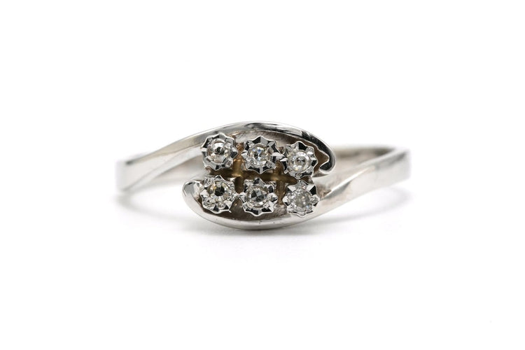 55 Bague années 70 en or blanc 18 carats et diamants 58 Facettes 23337
