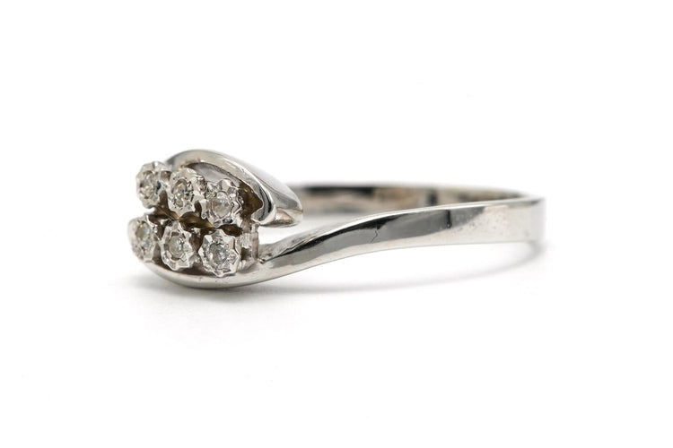 55 Bague années 70 en or blanc 18 carats et diamants 58 Facettes 23337