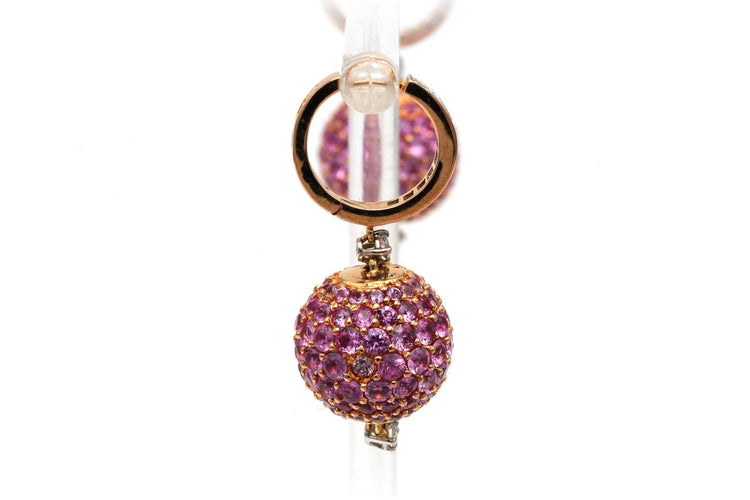 Boucles d'oreilles contemporaines en or rose, saphirs roses et diamants 58 Facettes 23540