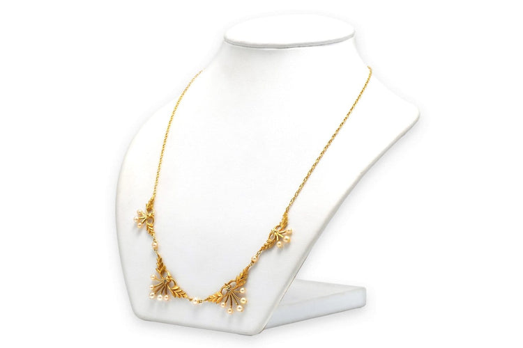 Art Déco - Collier en or jaune 18 carats et perles 58 Facettes 23549