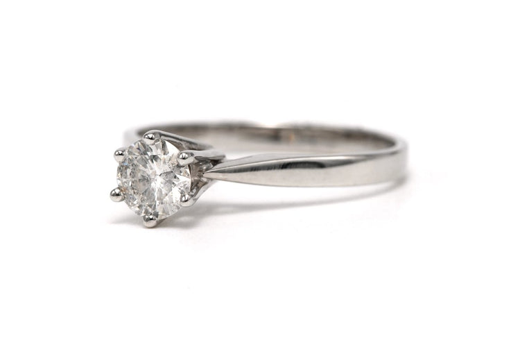 52 Bague contemporaine en or blanc et diamant 58 Facettes 23721
