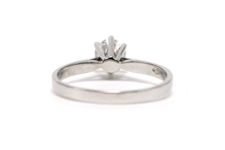 52 Bague contemporaine en or blanc et diamant 58 Facettes 23721