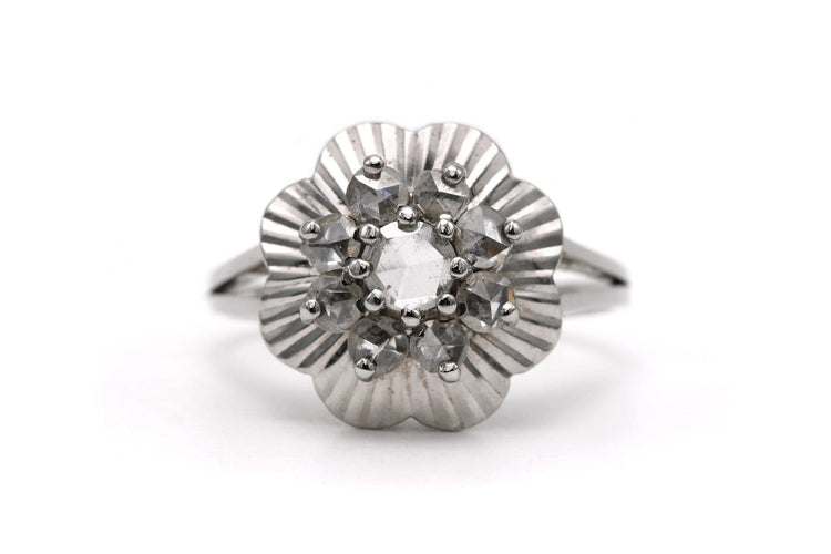 56 Bague Art déco en or blanc 18 carats et diamants 58 Facettes B866